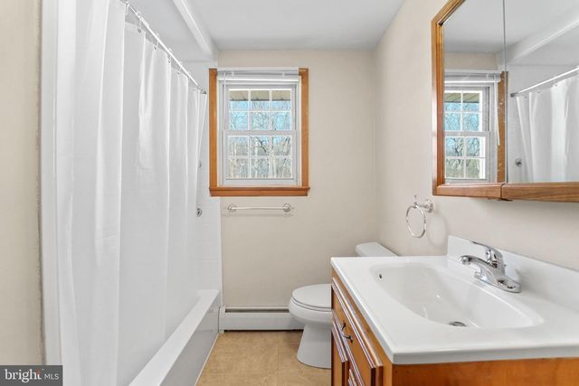 292 E PITTSFIELD ST, Pennsville, NJ 08070