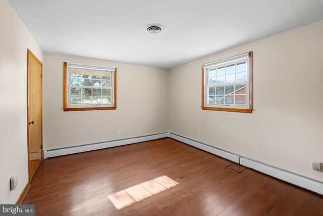 292 E PITTSFIELD ST, Pennsville, NJ 08070