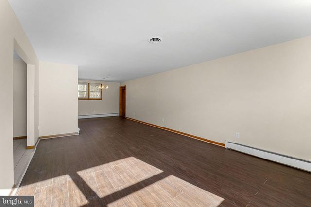 292 E PITTSFIELD ST, Pennsville, NJ 08070