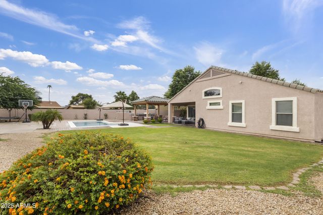 5775 N 72ND Drive, Glendale, AZ 85303