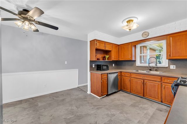 1850 Turkeyfoot Lake Road, Barberton, OH 44203