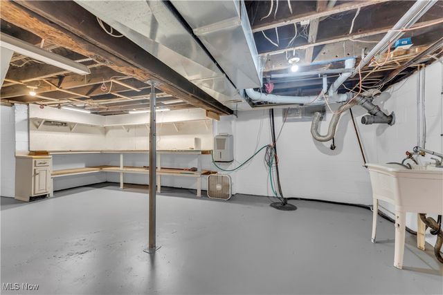 1850 Turkeyfoot Lake Road, Barberton, OH 44203