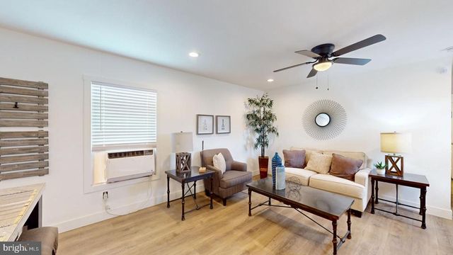 4430 HOTCHKISS ST, Fredericksburg, VA 22408