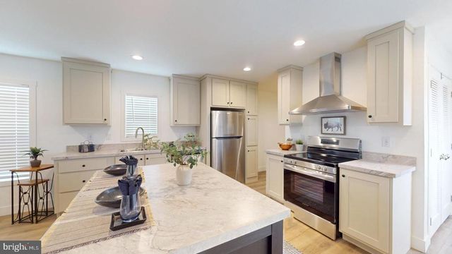 4430 HOTCHKISS ST, Fredericksburg, VA 22408