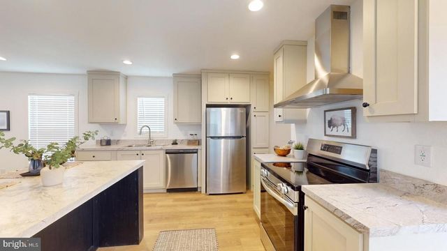 4430 HOTCHKISS ST, Fredericksburg, VA 22408