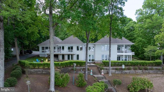40 GRANDVIEW DR, Mineral, VA 23117