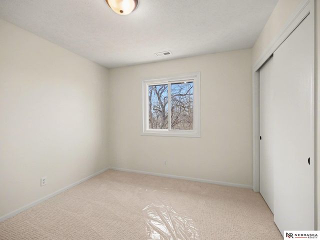 11840 S 219th Avenue, Gretna, NE 68028