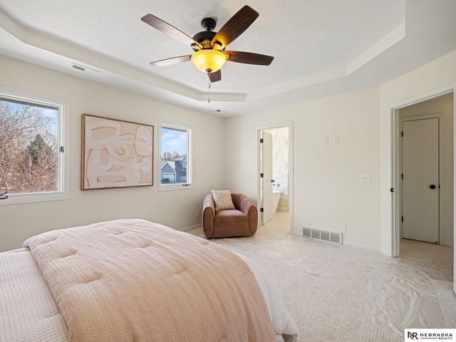 11840 S 219th Avenue, Gretna, NE 68028