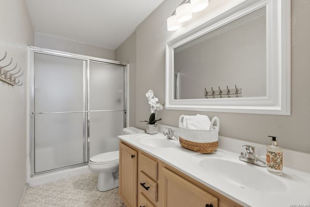 637 Northhill Cir, New Braunfels, TX 78130