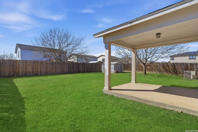 637 Northhill Cir, New Braunfels, TX 78130