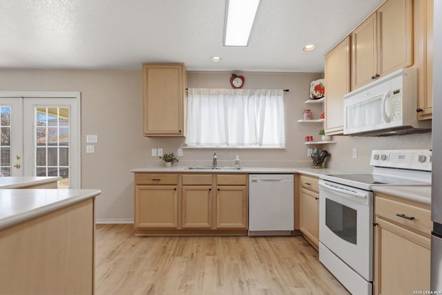 637 Northhill Cir, New Braunfels, TX 78130