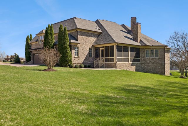 990 Still Forest Dr, Brentwood, TN 37027