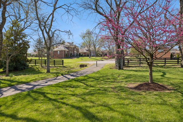 990 Still Forest Dr, Brentwood, TN 37027