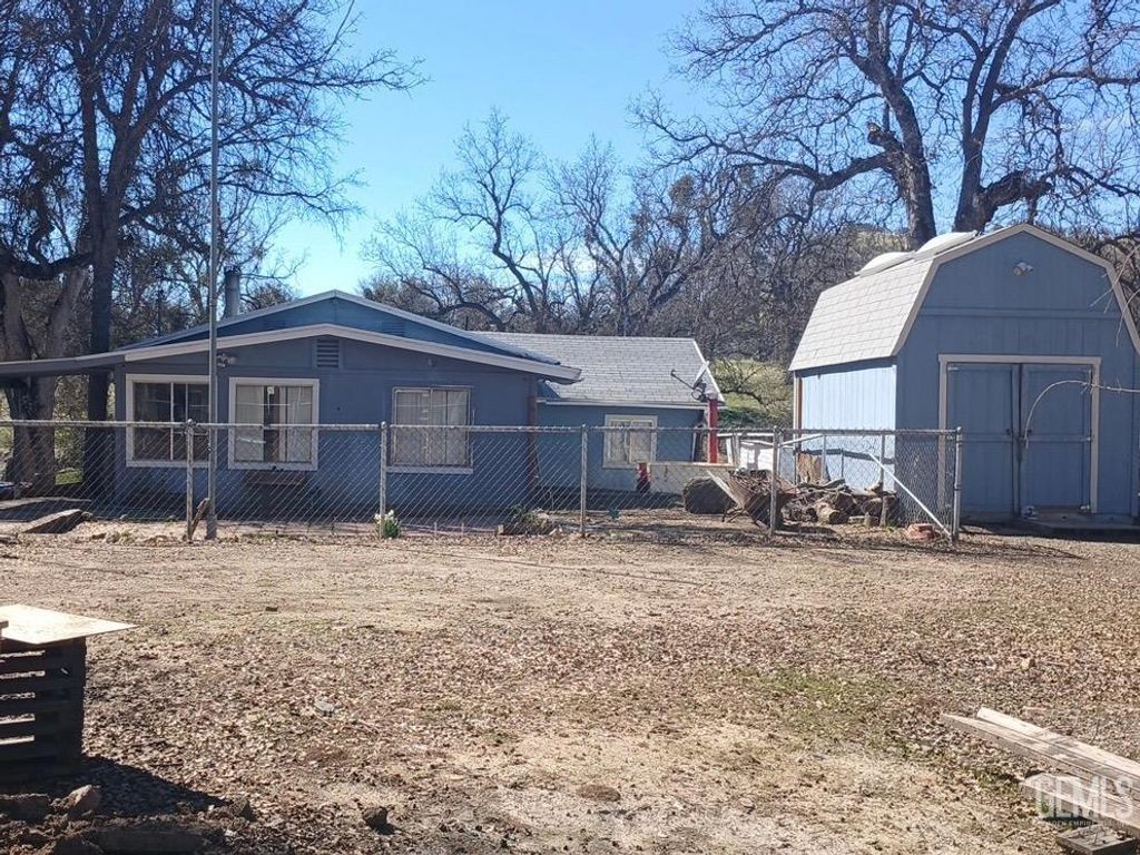 143 Lakeside Drive, Glennville, CA 93226