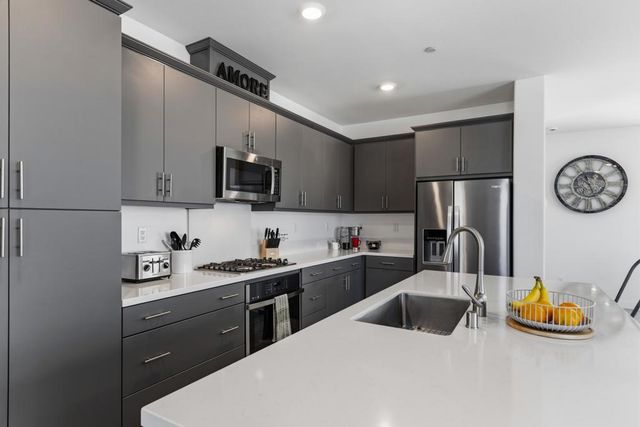 76267 Cambridge Drive, Palm Desert, CA 92211