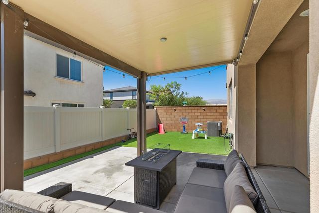 76267 Cambridge Drive, Palm Desert, CA 92211