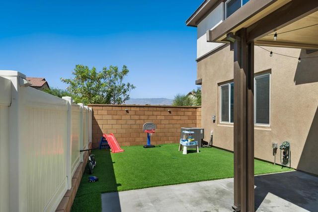 76267 Cambridge Drive, Palm Desert, CA 92211