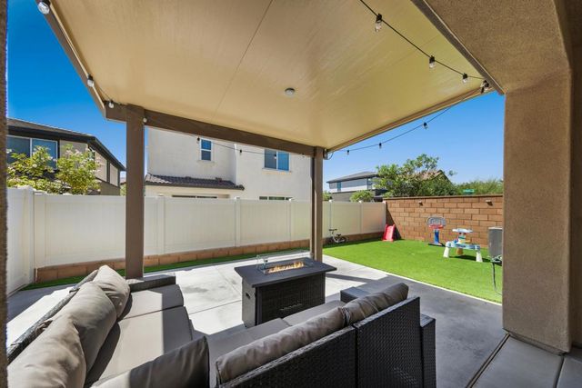 76267 Cambridge Drive, Palm Desert, CA 92211