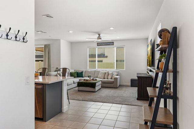 76267 Cambridge Drive, Palm Desert, CA 92211