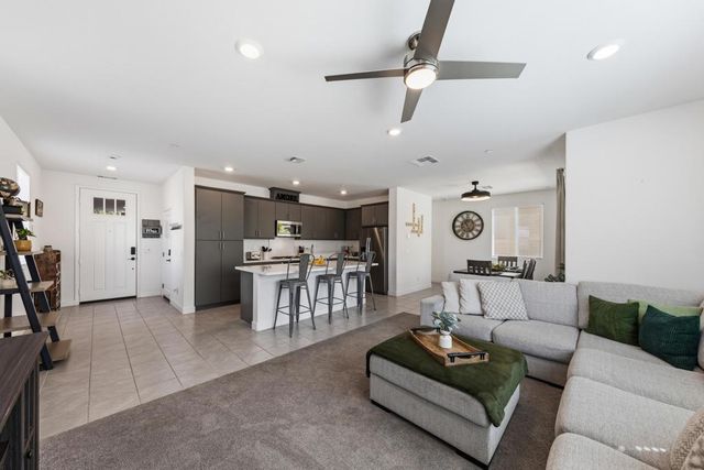 76267 Cambridge Drive, Palm Desert, CA 92211