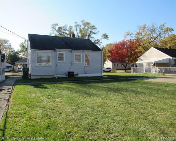 1678 Gregory Avenue, Lincoln Park, MI 48146