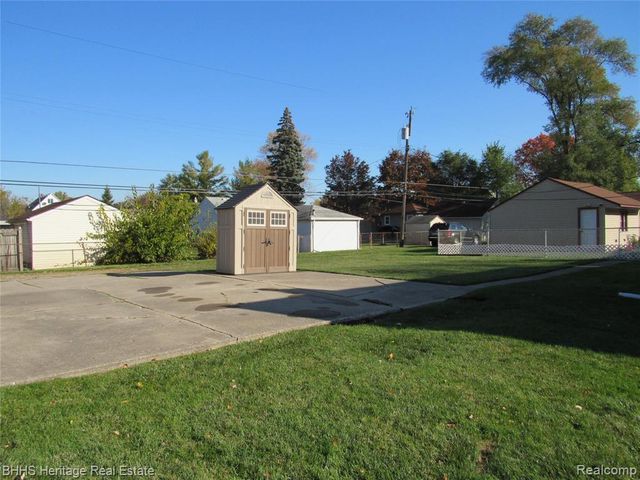 1678 Gregory Avenue, Lincoln Park, MI 48146