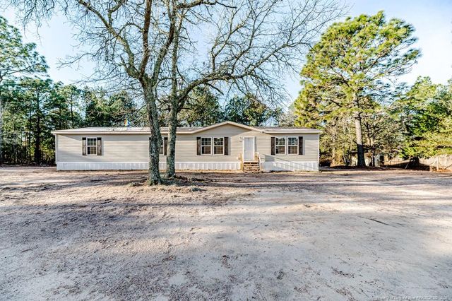 196 Autumn Drive, Vass, NC 28394