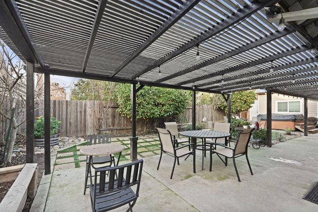 2952 Old Ranch Circle, Stockton, CA 95209