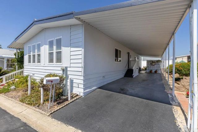 525 W El Norte Parkway SPC 206, Escondido, CA 92026