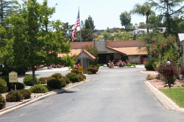 525 W El Norte Parkway SPC 206, Escondido, CA 92026
