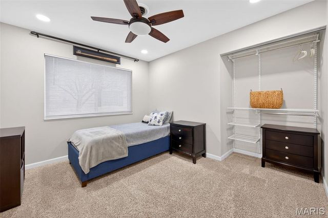 825 Dinard Drive, St Louis, MO 63021