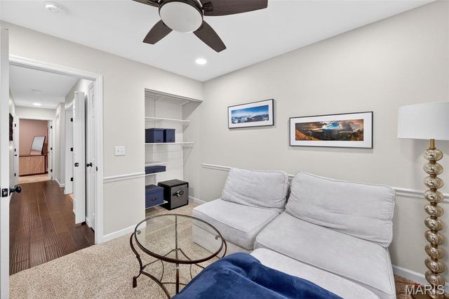 825 Dinard Drive, St Louis, MO 63021