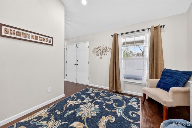 825 Dinard Drive, St Louis, MO 63021