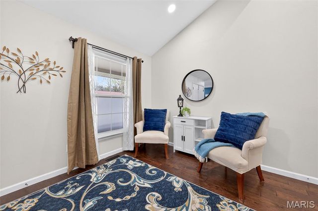 825 Dinard Drive, St Louis, MO 63021