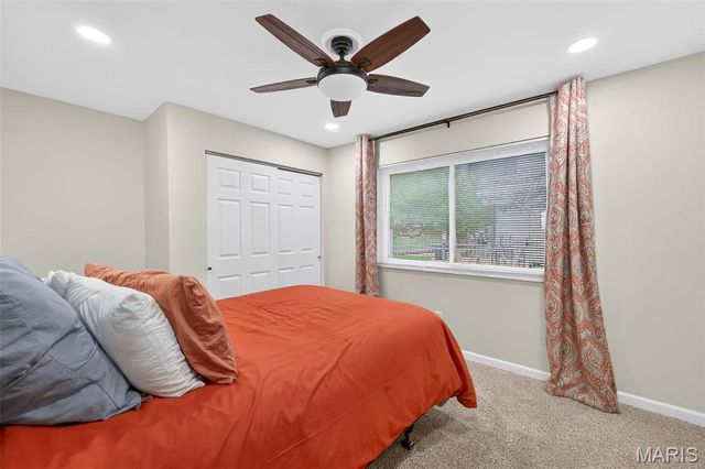 825 Dinard Drive, St Louis, MO 63021