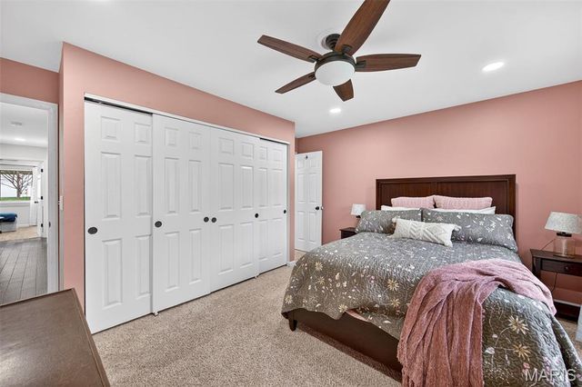 825 Dinard Drive, St Louis, MO 63021