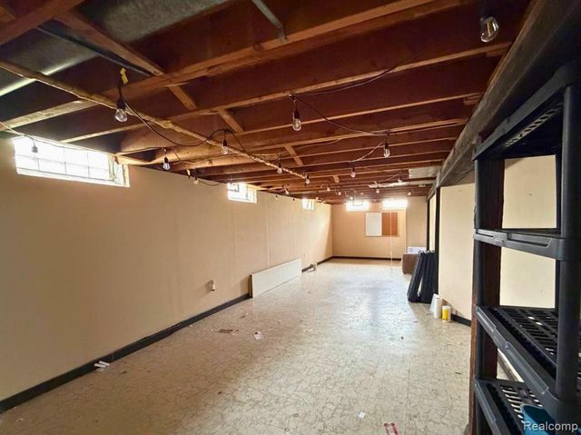 33240 Parkwood Street, Westland, MI 48186