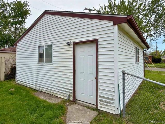 33240 Parkwood Street, Westland, MI 48186