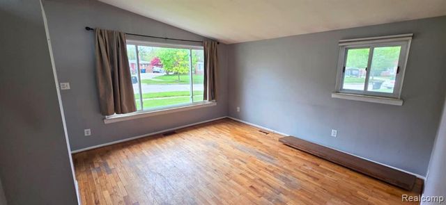 33240 Parkwood Street, Westland, MI 48186