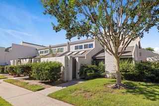 18664 Applewood 76, Huntington Beach, CA 92646