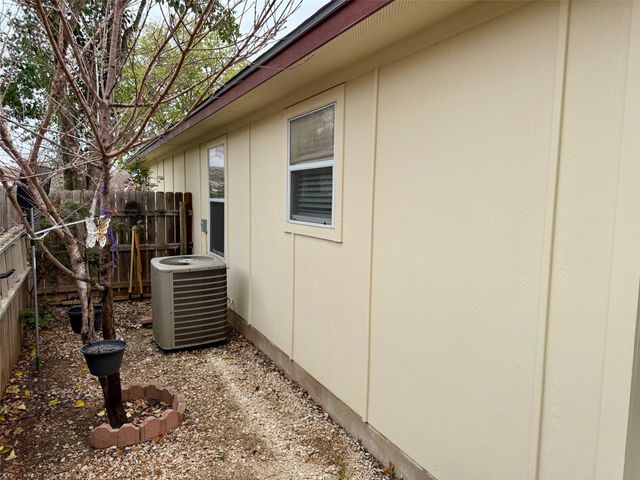 6909 Sabrina DR, Austin, TX 78747