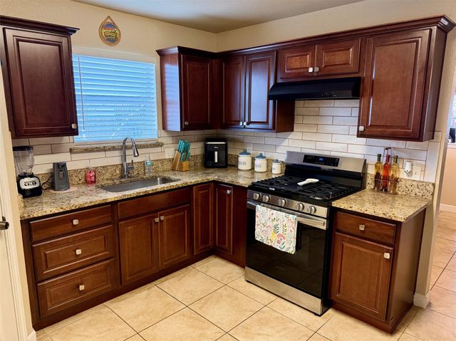 6909 Sabrina DR, Austin, TX 78747