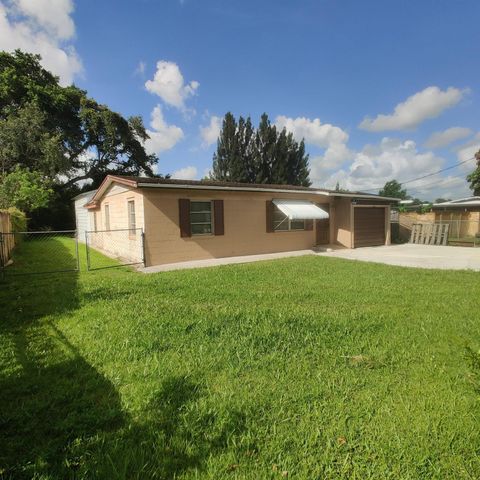 2307 Elizabeth Avenue, Fort Pierce, FL 34982