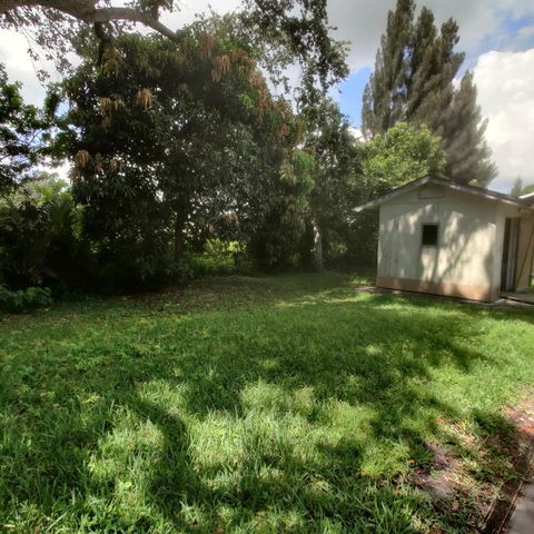 2307 Elizabeth Avenue, Fort Pierce, FL 34982