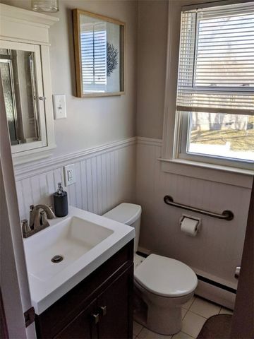 5 Restmere Terrace, Middletown, RI 02842