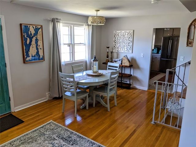 5 Restmere Terrace, Middletown, RI 02842