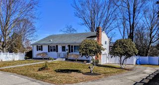 5 Restmere Terrace, Middletown, RI 02842