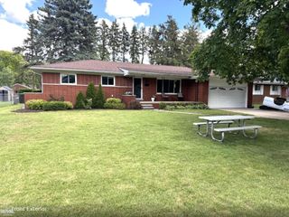44790 Kemp Street, Sterling Heights, MI 48314