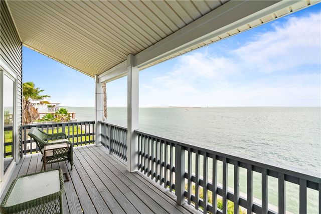 110 Bayshore Dr, Ingleside, TX 78362