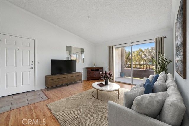 1995 Las Colinas Circle 307, Corona, CA 92879